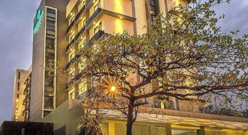 Sequoia Hotel Quezon City Exterior photo